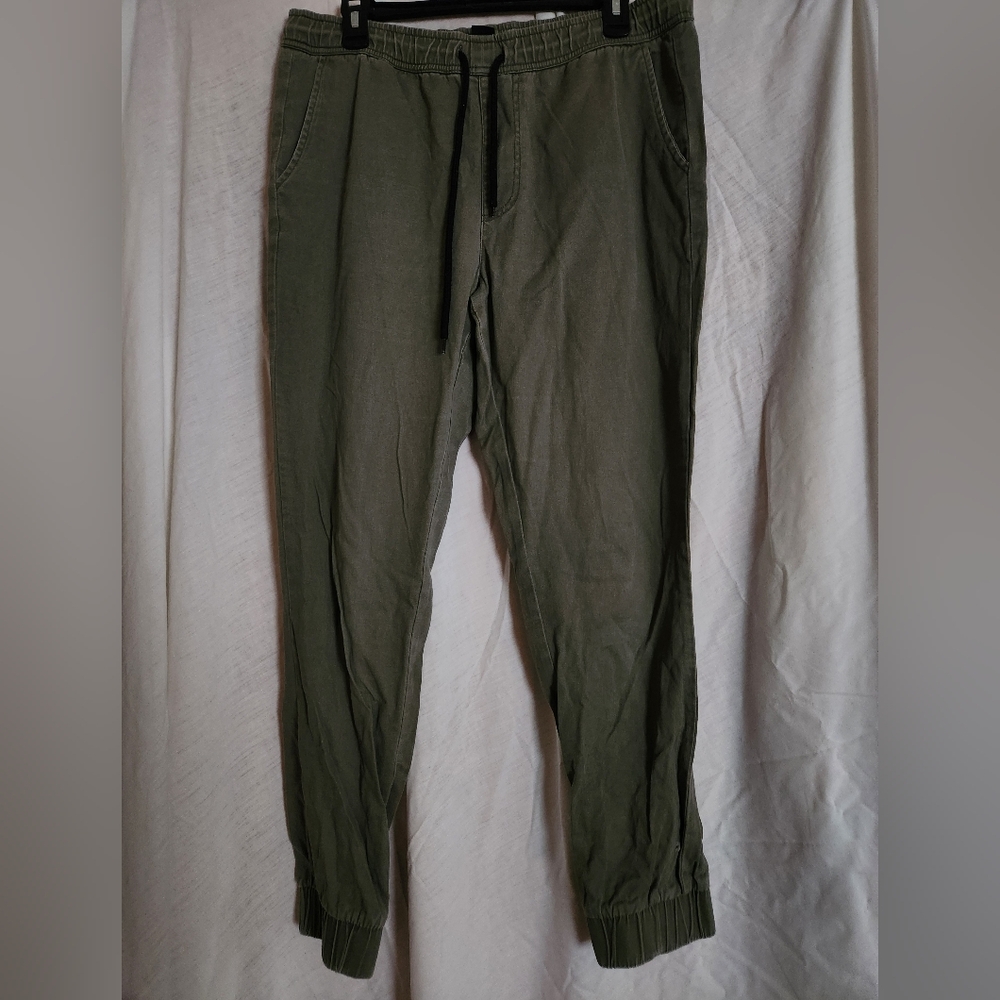 Men's Olive Green Casual Pants
